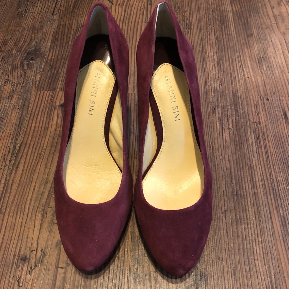 Gianni Bini 8.5 burgundy/maroon platform pump